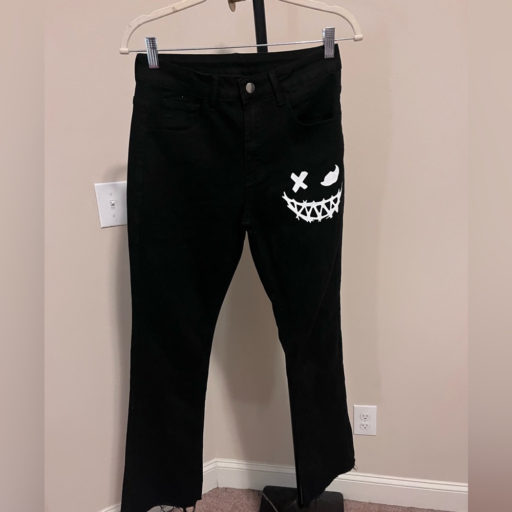 Men/ Women. Black Jeans with White Smiley Face Graphic. Size 28